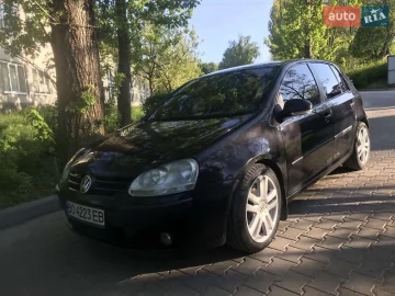 Авто Volkswagen Golf 2004 № 7537711