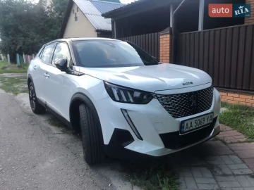 Авто Peugeot E-2008 2020 № 7537891