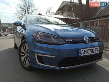 Авто Volkswagen E-Golf 2015 № 7538068