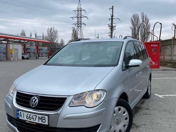 Авто Volkswagen Touran 2008 № 7538329