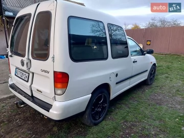 Авто Volkswagen Caddy 2002 № 7539010