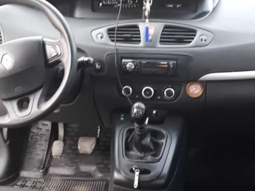 Авто Renault Megane Scenic 2011 № 7539141