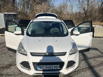 Авто Ford Escape 2014 № 7539280