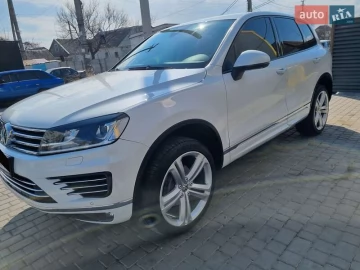 Авто Volkswagen Touareg 2015 № 7539490