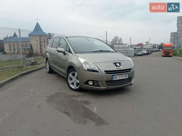 Авто Peugeot 5008 2010 № 7539706