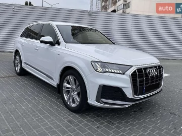 Авто Audi Q7 2021 № 7540055