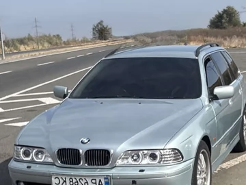 Авто BMW 5 Series 2001 № 7540236