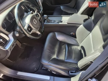 Авто Volvo V60 2019 № 7540656