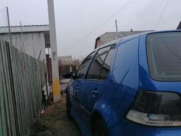 Авто Volkswagen Golf 2000 № 7540824