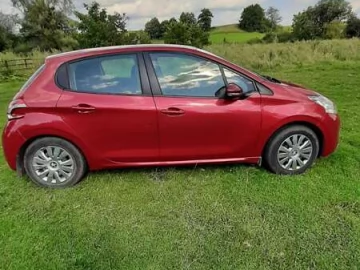 Авто Peugeot 208 2013 № 7541121