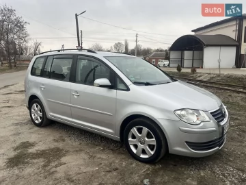 Авто Volkswagen Touran 2007 № 7541206