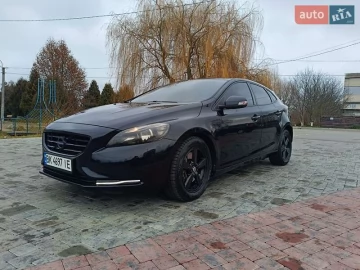 Авто Volvo V40 2013 № 7541388
