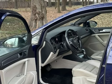 Авто Volkswagen E-Golf 2018 № 7541410