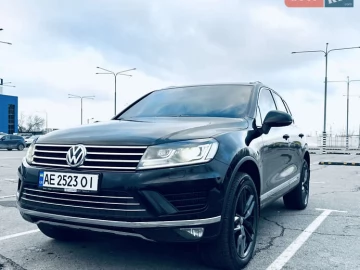 Авто Volkswagen Touareg 2017 № 7541735