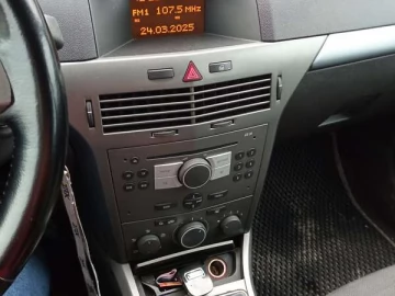 Авто Opel Astra 2004 № 7541862