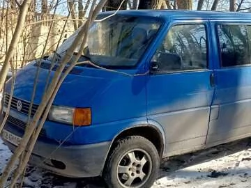 Авто Volkswagen Transporter 2000 № 7542012