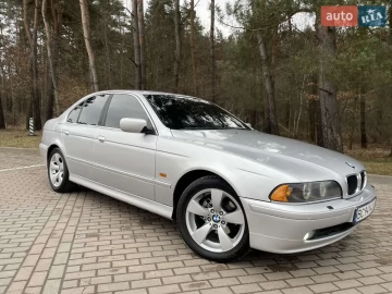 Авто BMW 5 Series 2002 № 7542136