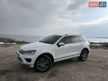 Авто Volkswagen Touareg 2015 № 7542888