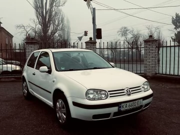 Авто Volkswagen Golf 2002 № 7543012