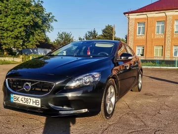 Авто Volvo V40 2015 № 7543364