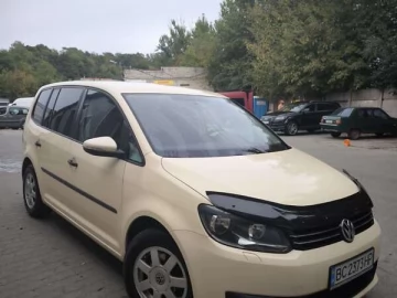 Авто Volkswagen Touran 2012 № 7544203