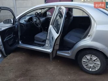 Авто Chevrolet Aveo 2005 № 7544387