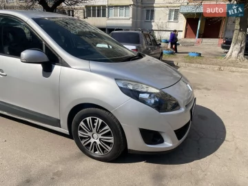 Авто Renault Grand Scenic 2010 № 7544649