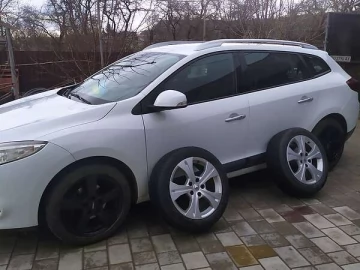 Авто Renault Megane 2010 № 7545312