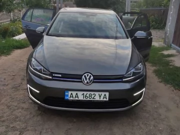 Авто Volkswagen E-Golf 2017 № 7545636
