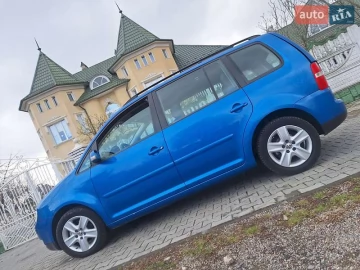 Авто Volkswagen Touran 2004 № 7546050