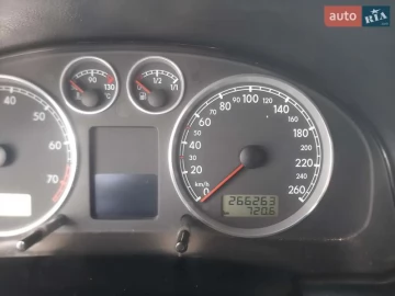 Авто Volkswagen Passat 2002 № 7546056