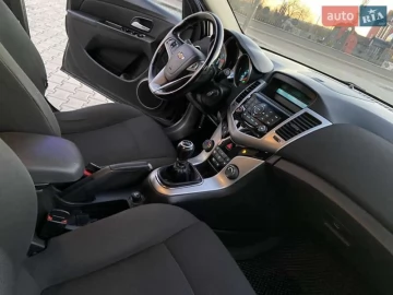 Авто Chevrolet Cruze 2012 № 7546137