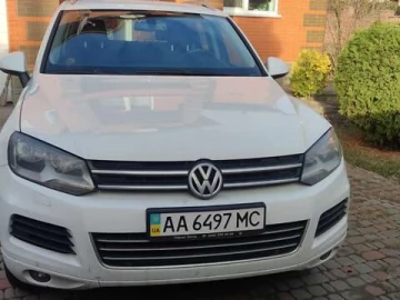 Авто Volkswagen Touareg 2012 № 7546403