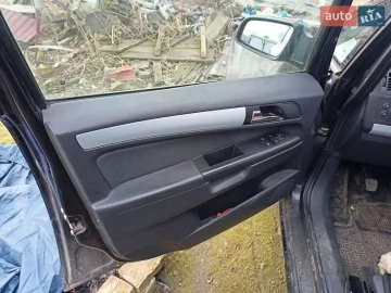 Авто Opel Zafira 2006 № 7547142