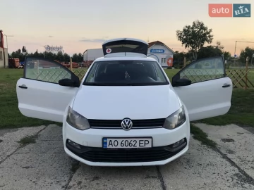 Авто Volkswagen Polo 2015 № 7547316