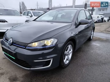 Авто Volkswagen E-Golf 2015 № 7547430