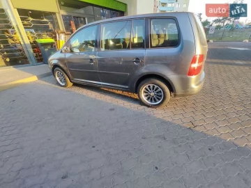 Авто Volkswagen Touran 2004 № 7548036