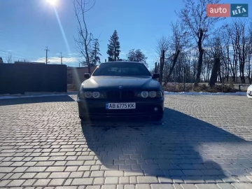 Авто BMW 5 Series 2001 № 7548122