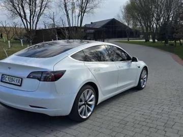 Авто Tesla Model 3 2020 № 7548525