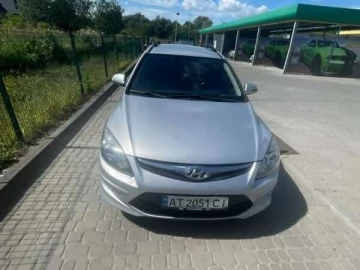 Авто Hyundai I30 2012 № 7549006