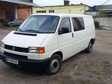 Авто Volkswagen Transporter 2000 № 7549153