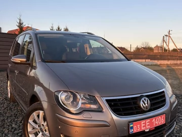 Авто Volkswagen Touran 2010 № 7549199