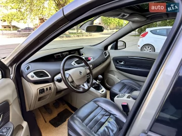 Авто Renault Grand Scenic 2010 № 7550186