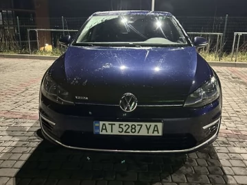 Авто Volkswagen E-Golf 2017 № 7550476
