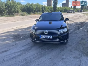 Авто Volkswagen Touareg 2015 № 7550785