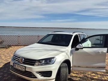 Авто Volkswagen Touareg 2015 № 7550862