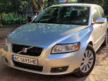 Авто Volvo V50 2010 № 7551256