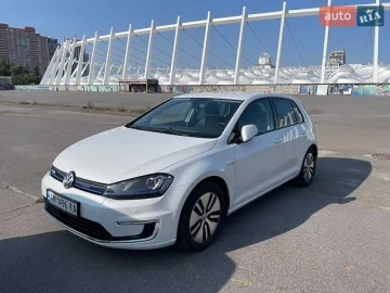 Авто Volkswagen E-Golf 2015 № 7551571