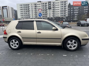Авто Volkswagen Golf 2001 № 7552108