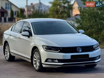 Авто Volkswagen Passat 2017 № 7552456